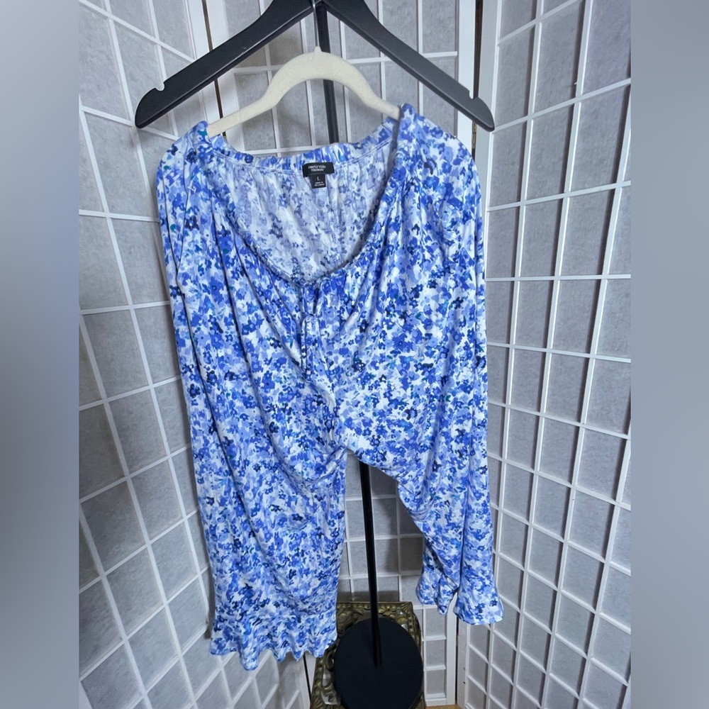 Vera Wang, PJ Bottom Size L, Soft, Comfy, Blue & White Floral, Ruffled Hem NWOT